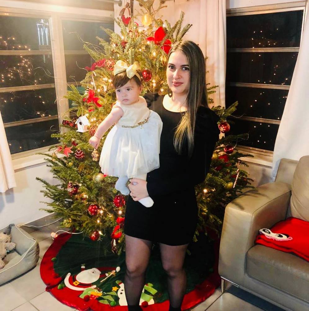 Meet your Posher, Dania